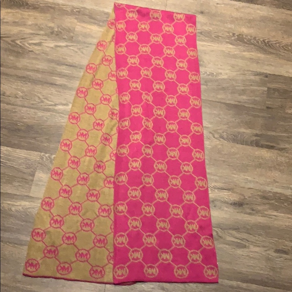 Michael Kors scarf